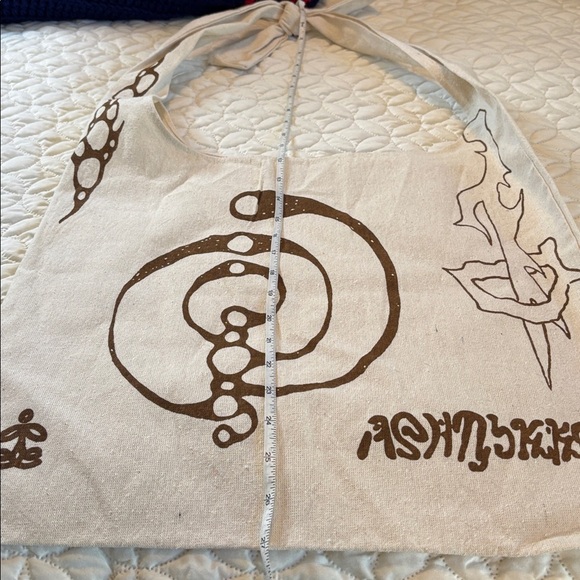 Ashnikko Beige Tote Bag Yoga Tote with Brown Graphic Design Like New - Picture 7 of 8